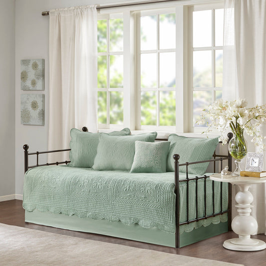 6 Piece Reversible Scalloped Edge Daybed Cover Set