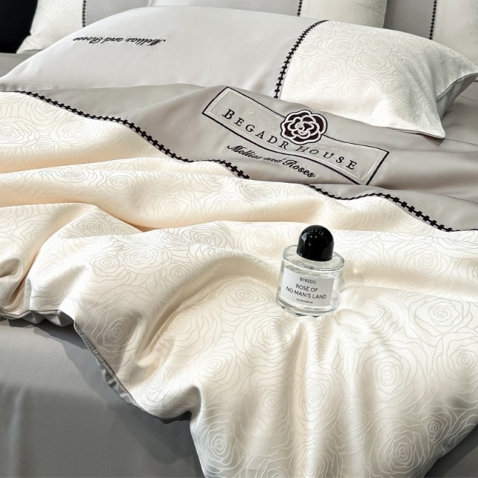 Lyocell Four-Piece Bedding Set Cool Feeling Silk-like