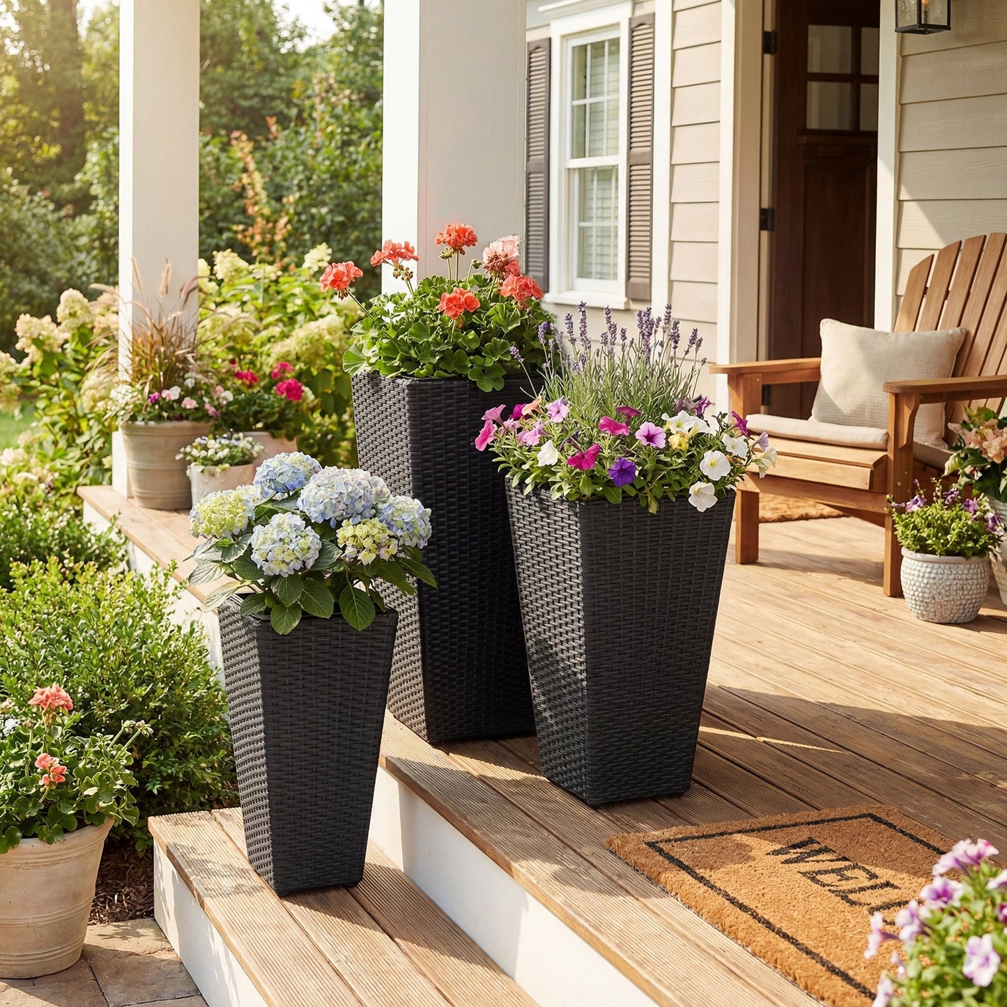 3-Piece Wicker Planters Tapered PP Rattan Plant Boxes with Plastic Flower Pots-Black