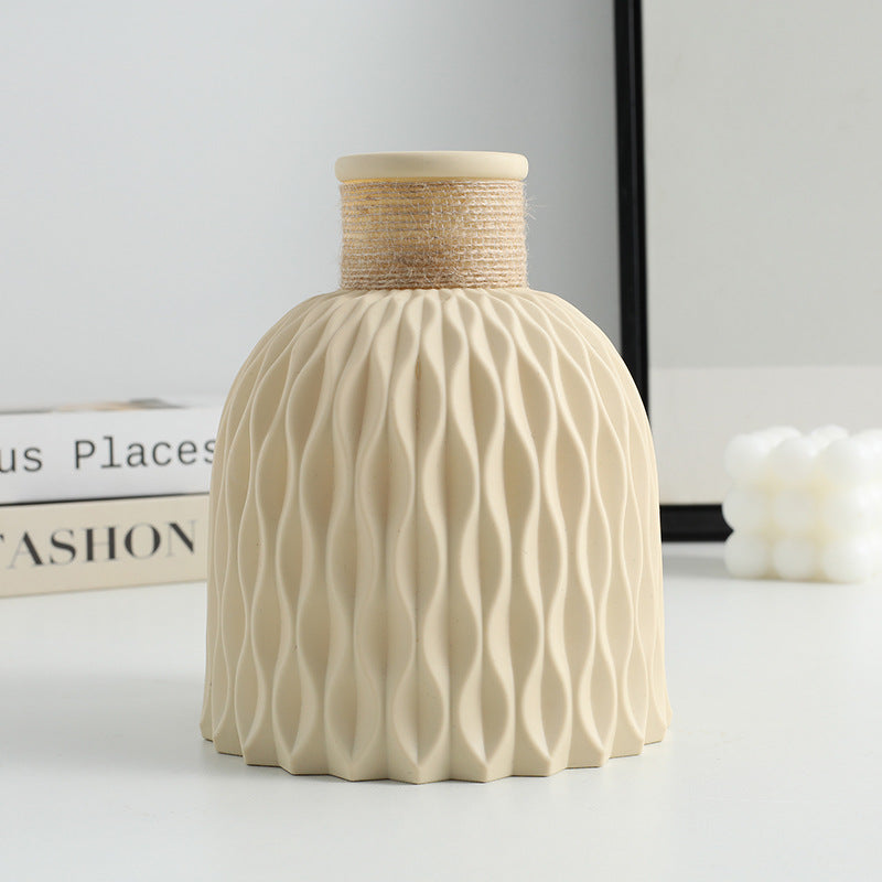 Pineapple-textured jute rope plastic vase