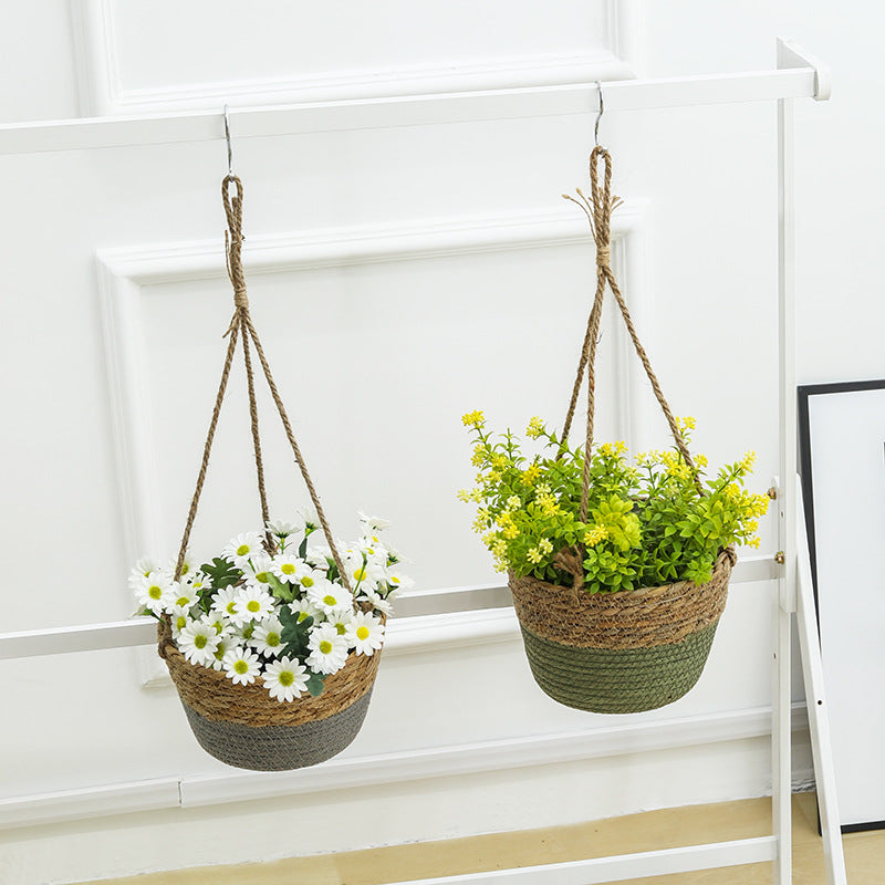 straw flowerpot