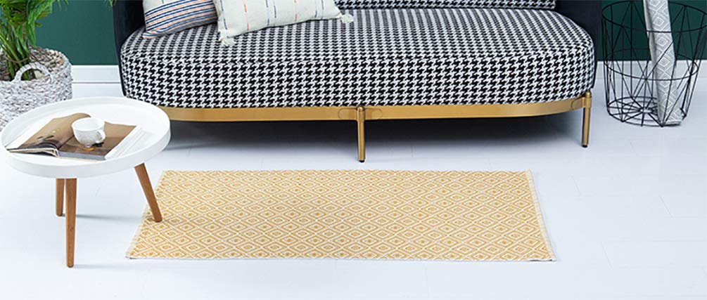 Fennco Styles Woven Classic Diamond Geometric Small Area Rug - Cotton Blend Carpet Indoor Outdoor Floor Mat for Living Room, Entryway, Bedroom and Floor Décor