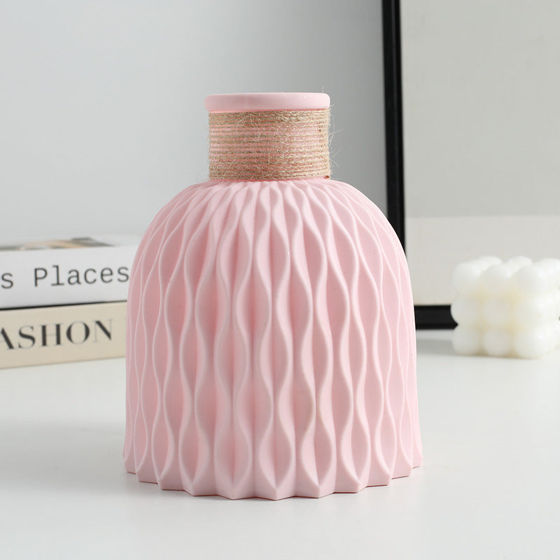 Pineapple-textured jute rope plastic vase
