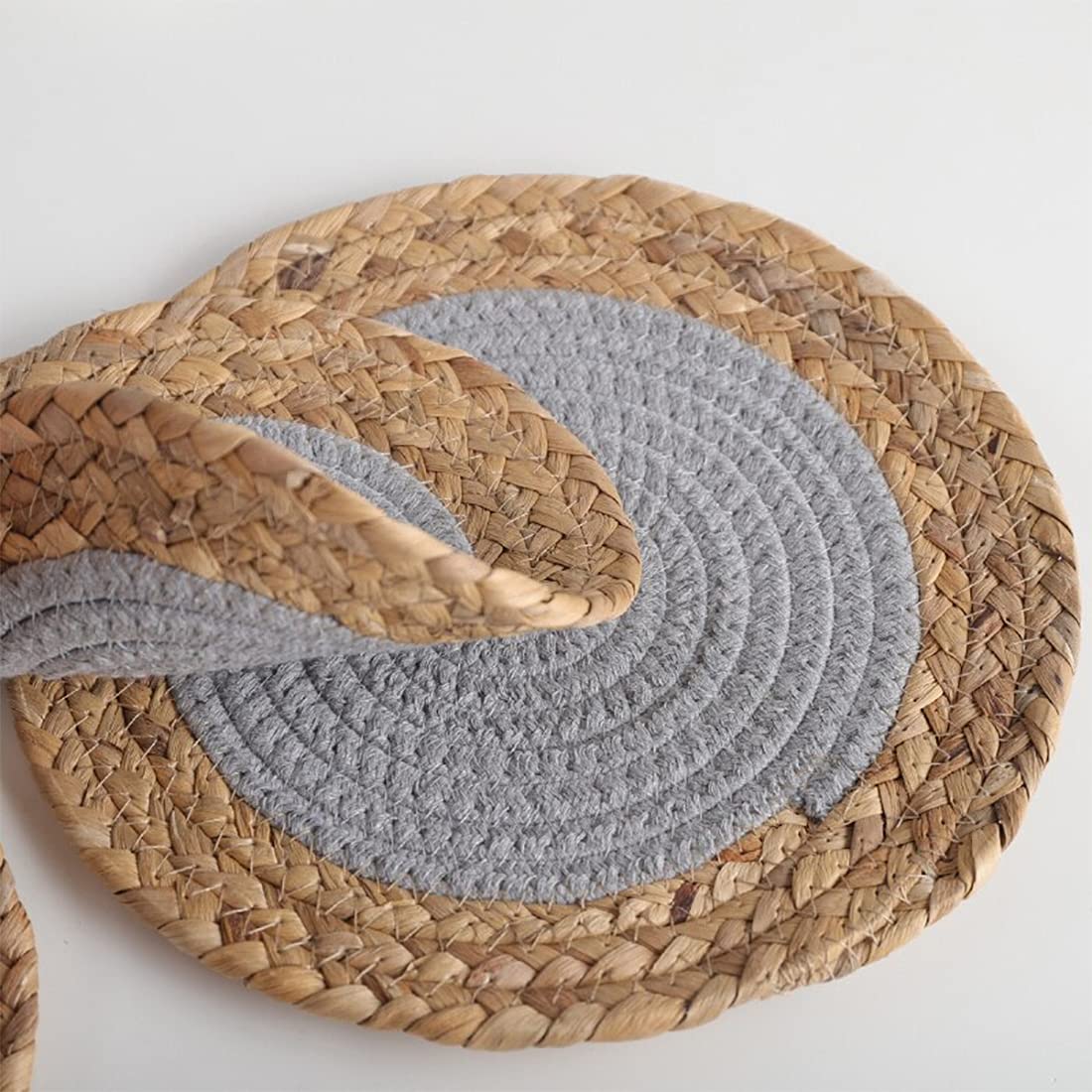 Fennco Styles Hand-Woven Rattan Cotton Rope Placemats Round, Set of 4 - Braided Table Mats Heat Resistant Insulation for Home, Boho Décor, Dining Table, Banquets, Special Events