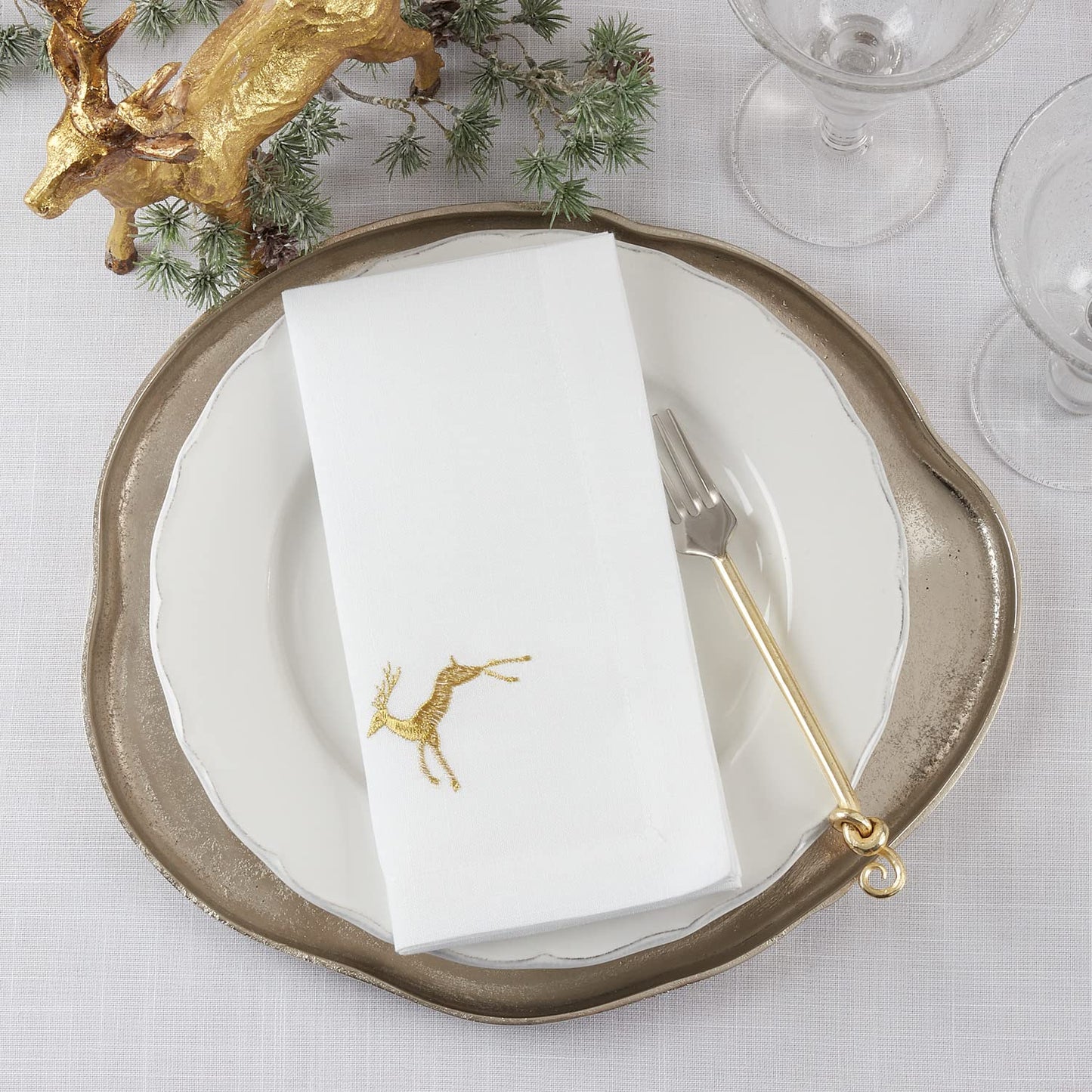 Fennco Styles Country Embroidered Pheasant Cloth Napkins 20" W x 20" L, Set of 4 - White Elegant Dinner Napkins for Dining Table, Family Gatherings, Banquets & Home Décor