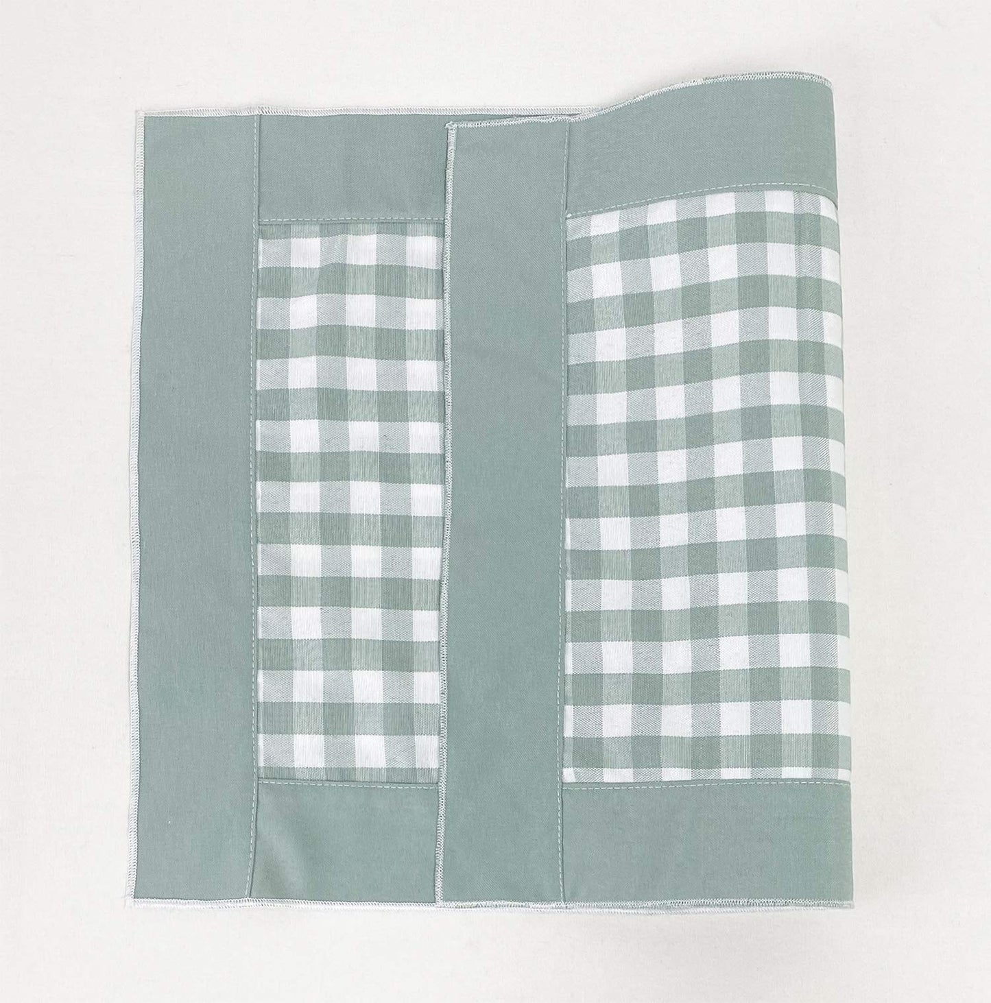 Fennco Styles Handmade Reversible Buffalo Plaid Solid Border Placemats 14" W x 20" L, Set of 4 - Check Farmhouse Table Mats for Home, Dining Table, Banquet, Gathering and Special Occasion