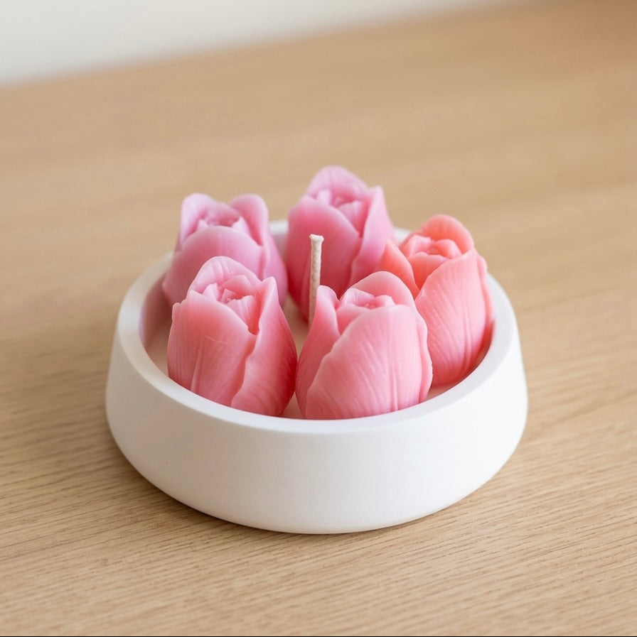 The Tulip Blossom Candle