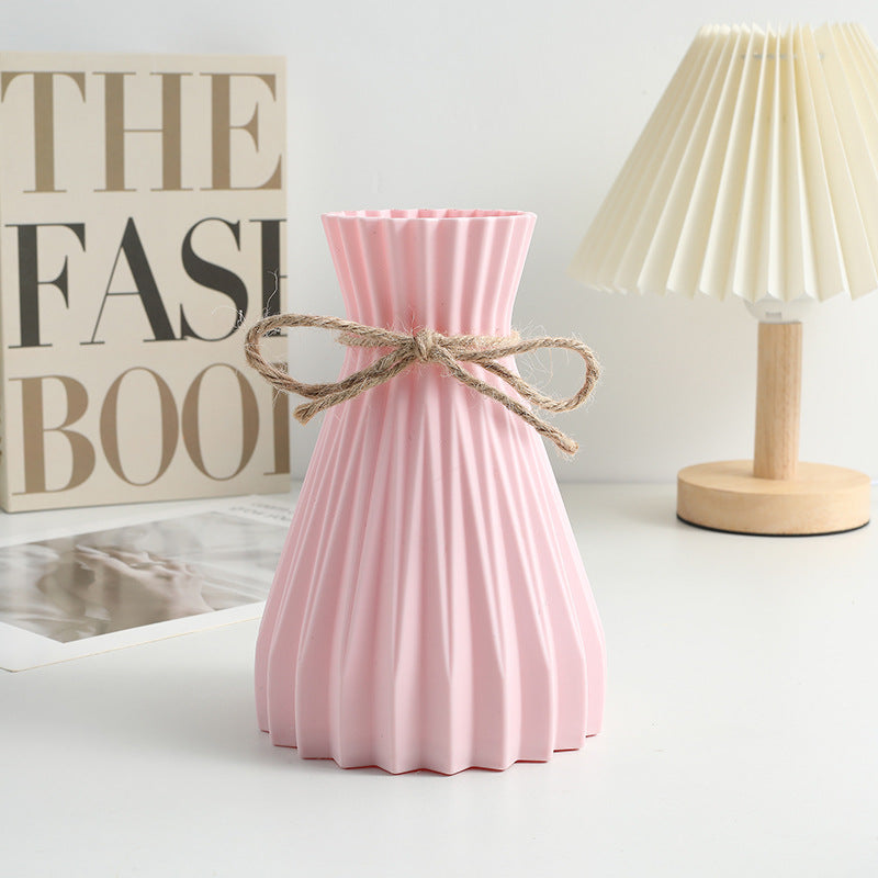 Pineapple-textured jute rope plastic vase