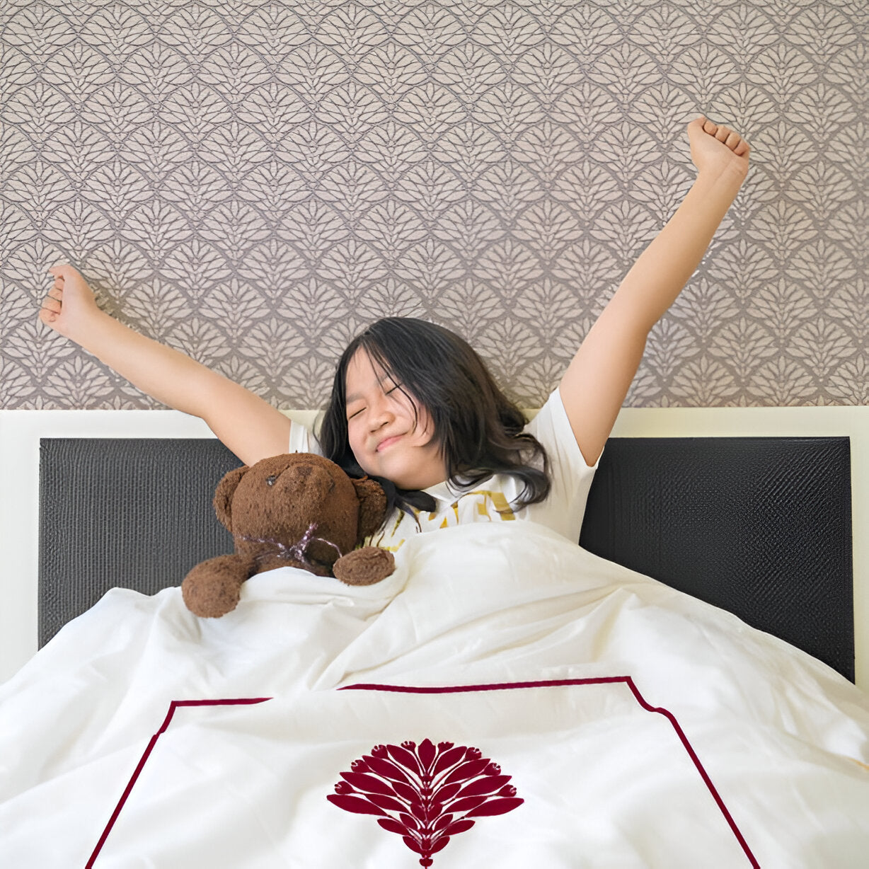Leafy Embroidered Cotton Sateen Duvet Cover Set