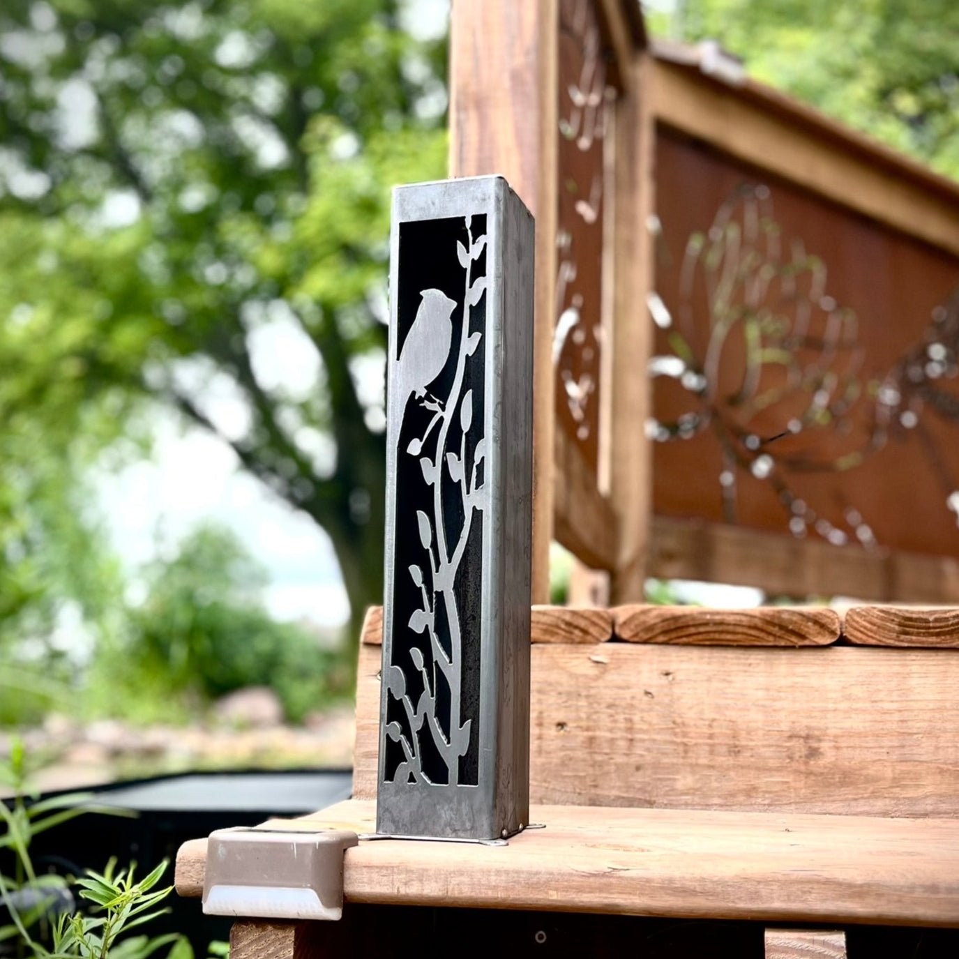 Cardinal at Dusk Luminary Pillar w/ Solar Cap | Steel