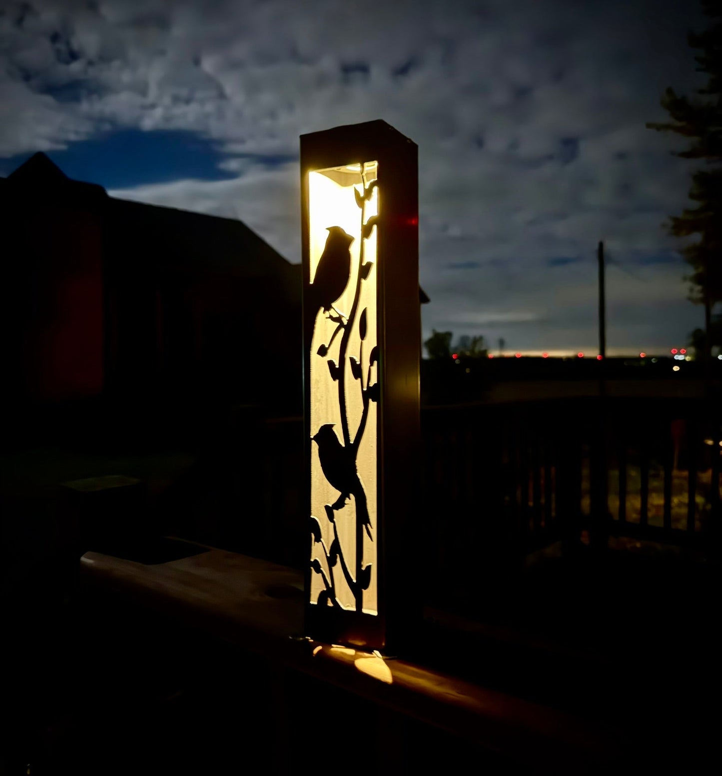 Cardinal at Dusk Luminary Pillar w/ Solar Cap | Steel