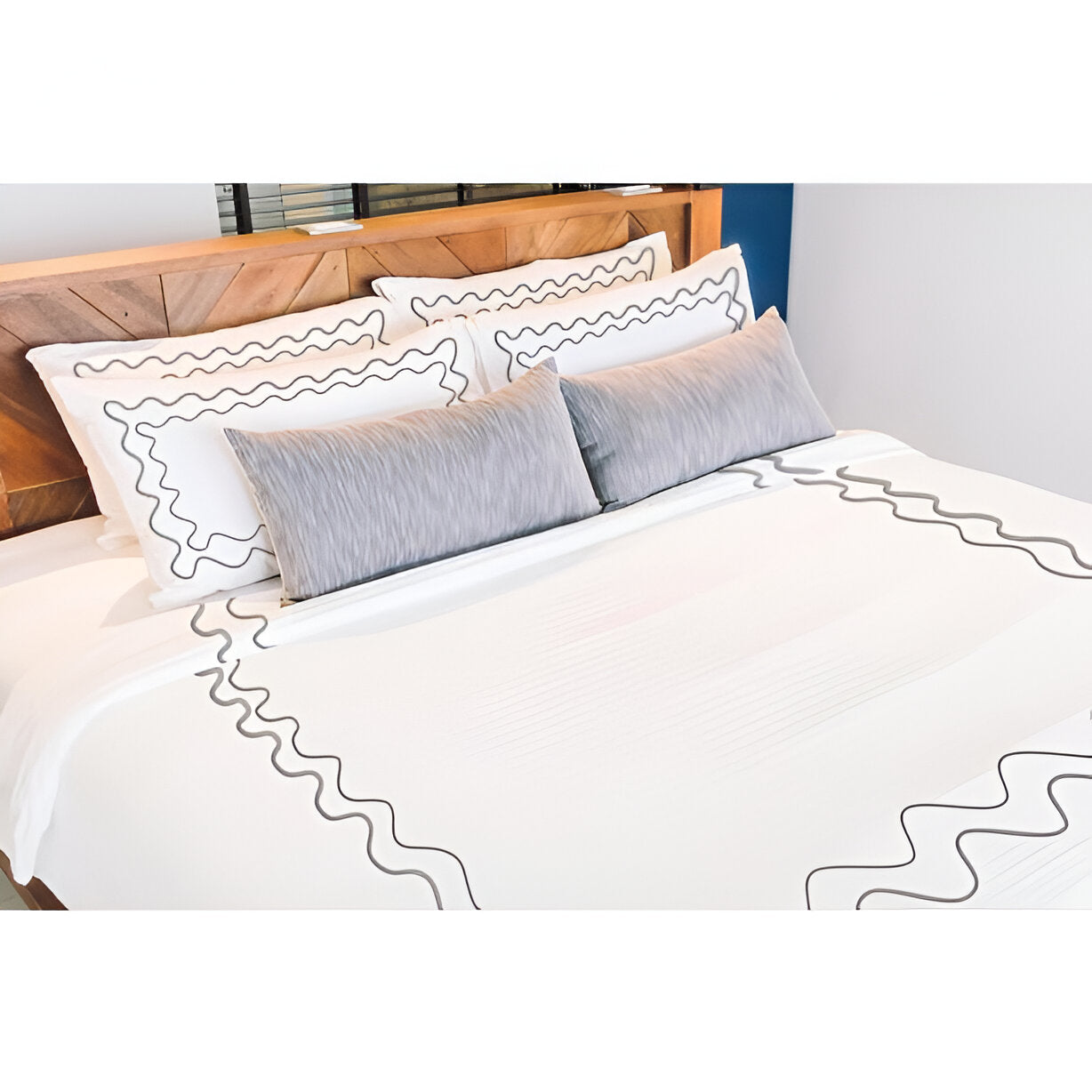Double Wavy Embroidered Cotton Duvet Cover Set