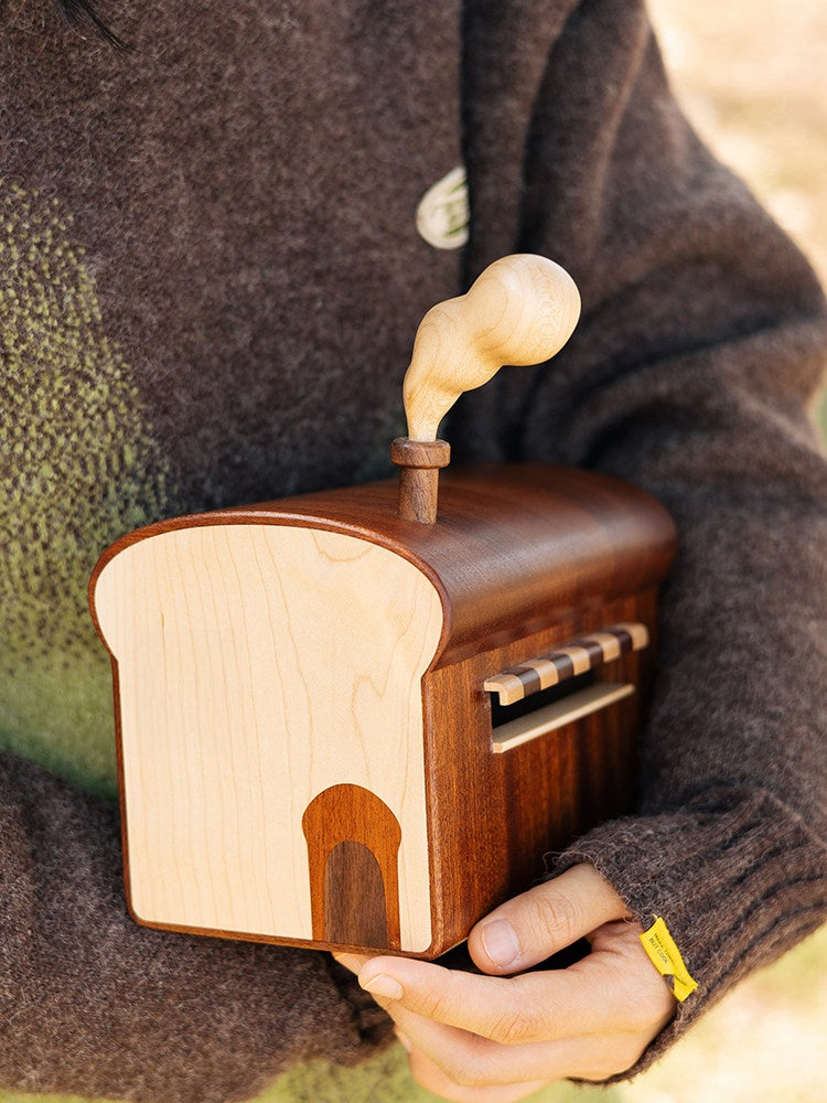 Creative Toast Shape Solid Wood Tissue Box Home Decoration