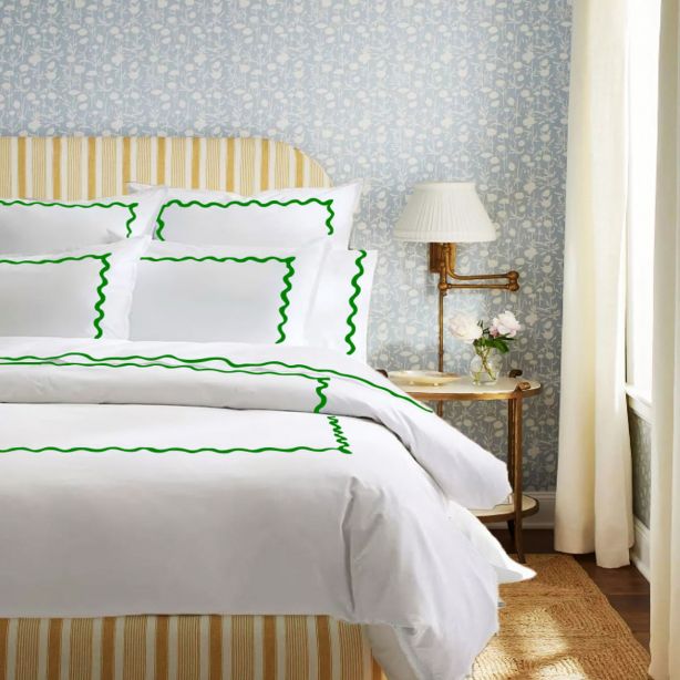 Ava 400TC Cotton Scallop Embroidery Sateen Solid Duvet Cover Set