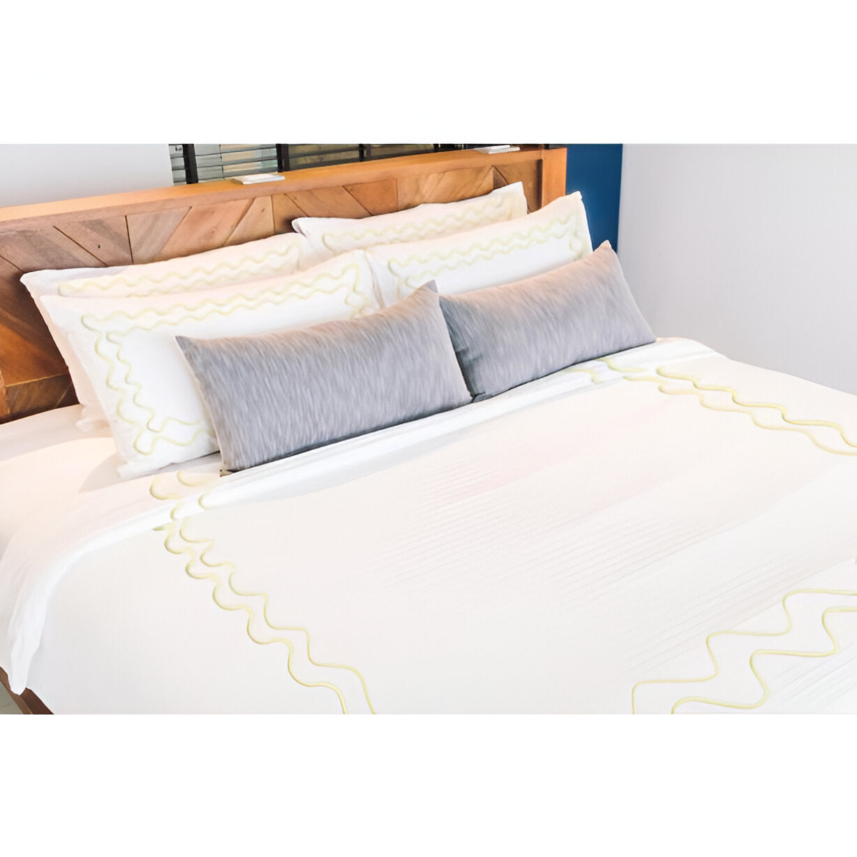 Double Wavy Embroidered Cotton Duvet Cover Set