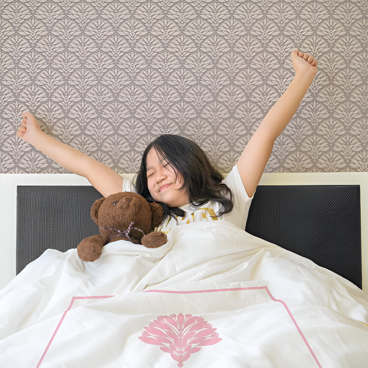 Leafy Embroidered Cotton Sateen Duvet Cover Set