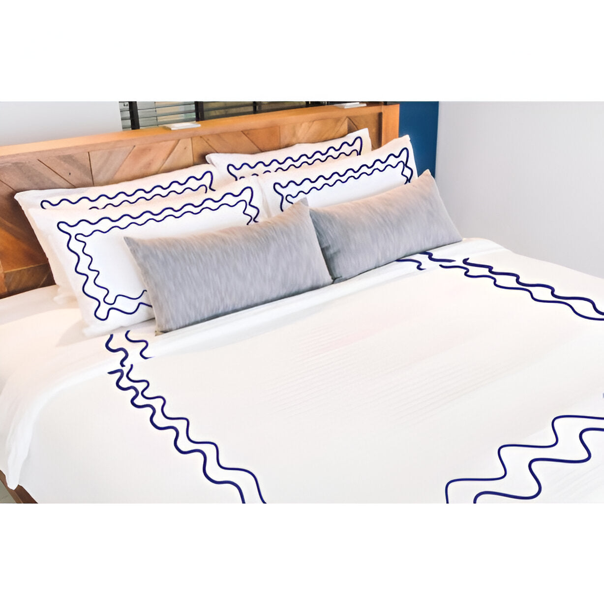 Double Wavy Embroidered Cotton Duvet Cover Set