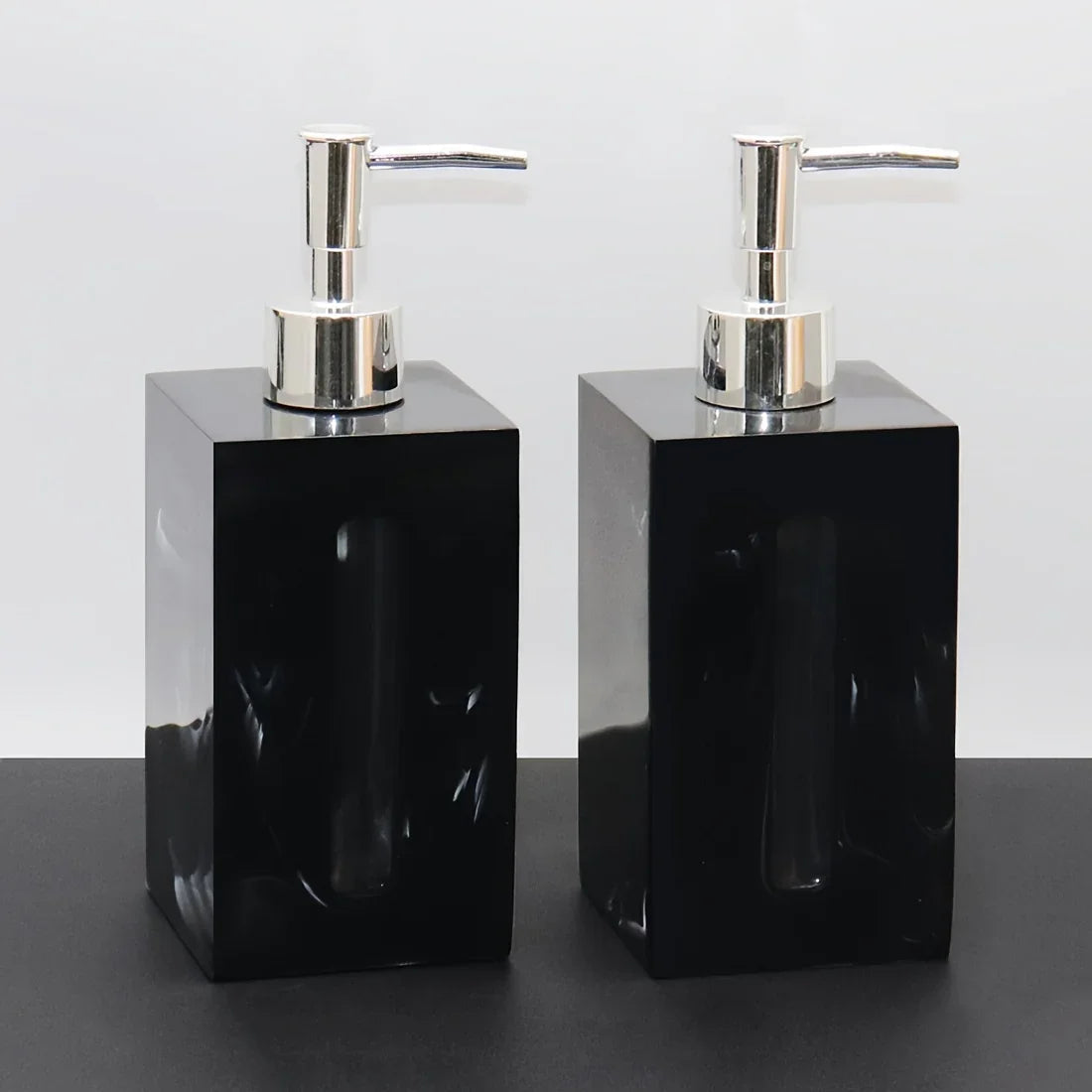 Resin Soap Dispenser, Freestanding Countertop Lotion Pump Bottle, Visible Capacity Liquid Hand Soap Dispenser, No Electricity Needed, for Bathroom, Kitchen, Laundry Room, Shampoo, Body Wash, Lotion