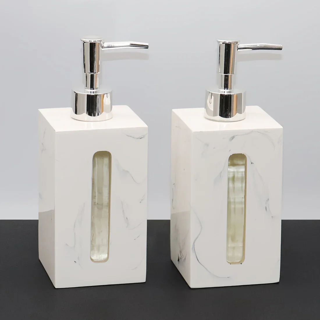 Resin Soap Dispenser, Freestanding Countertop Lotion Pump Bottle, Visible Capacity Liquid Hand Soap Dispenser, No Electricity Needed, for Bathroom, Kitchen, Laundry Room, Shampoo, Body Wash, Lotion
