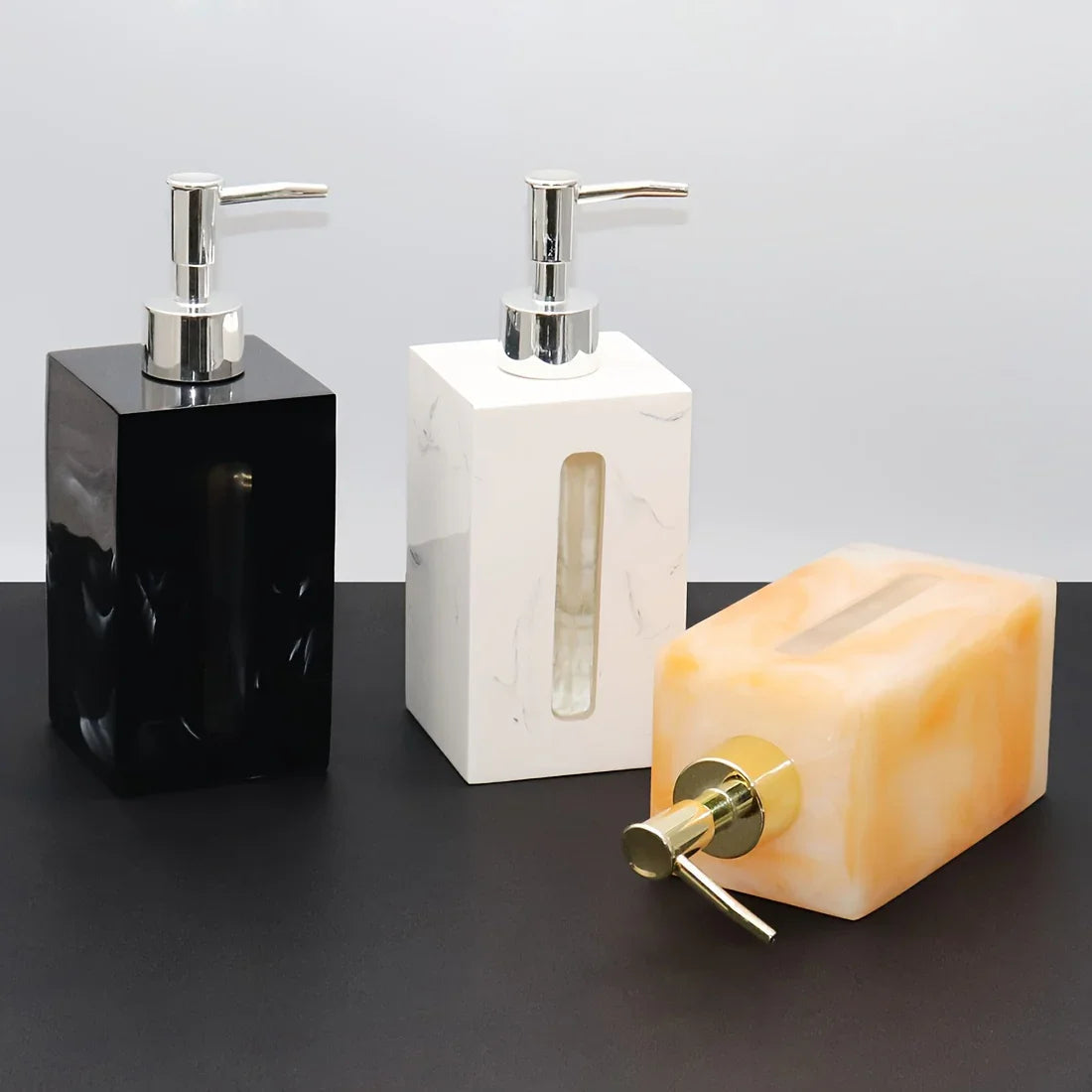 Resin Soap Dispenser, Freestanding Countertop Lotion Pump Bottle, Visible Capacity Liquid Hand Soap Dispenser, No Electricity Needed, for Bathroom, Kitchen, Laundry Room, Shampoo, Body Wash, Lotion