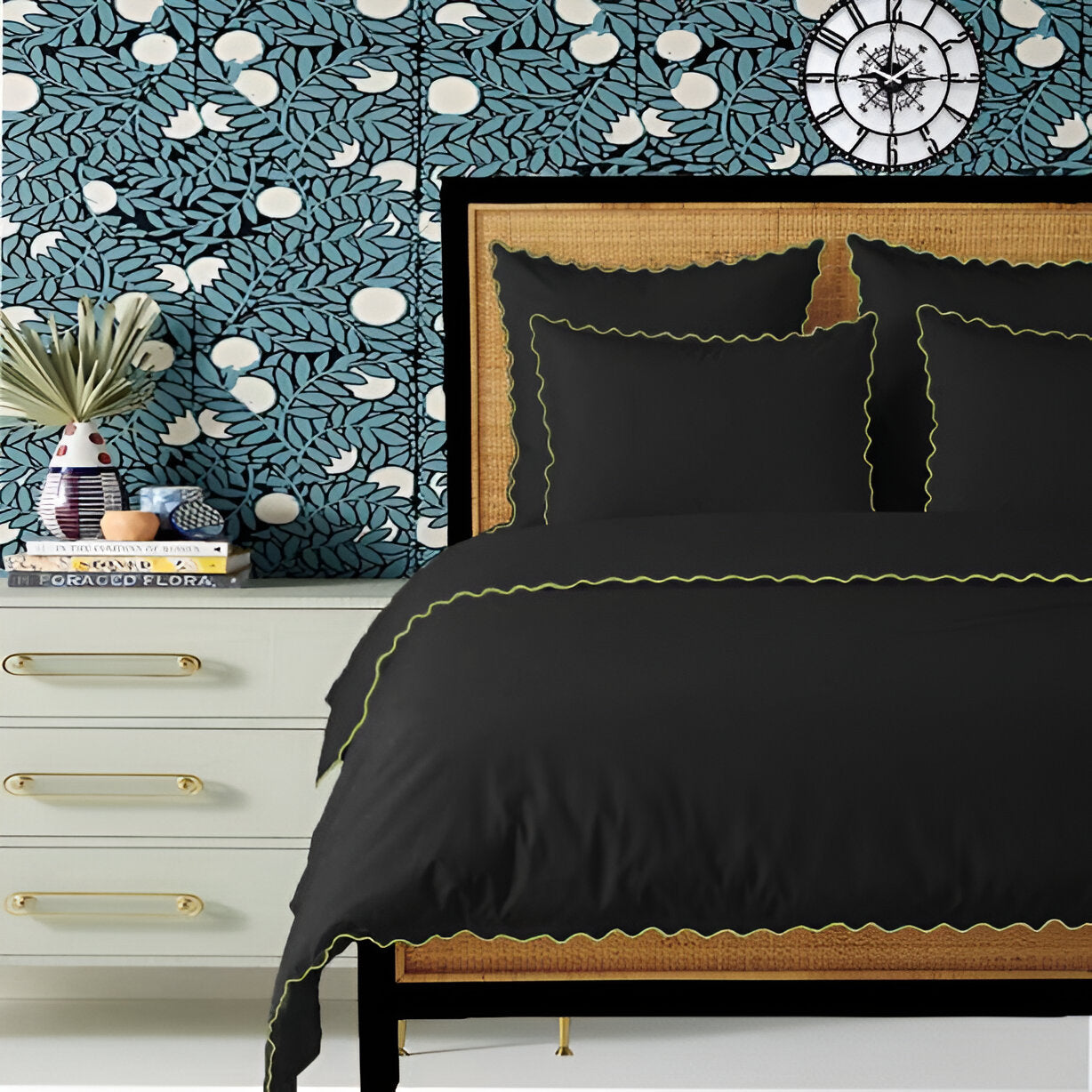 Black 400TC Cotton Small Scallop Embroidery Duvet Cover Set